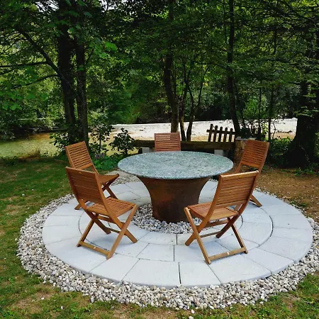 River House Hrib Преддвор